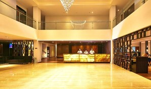 Lobby - J Hotel Bandara Soekarno Hatta (Tangerang)