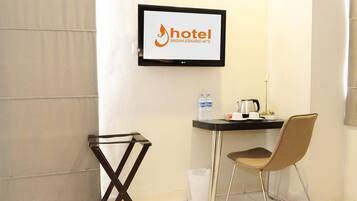 In-room safe, desk, laptop workspace, rollaway beds