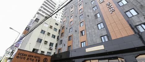 Fachada de la propiedad