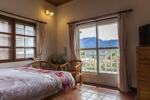 景觀雙人套房 | 遮光窗帘、免费 WiFi、床单