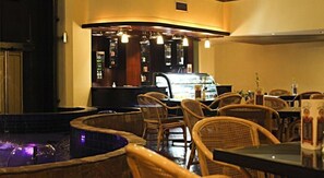 3 restaurants, international cuisine - Rose View Hotel (Sylhet)