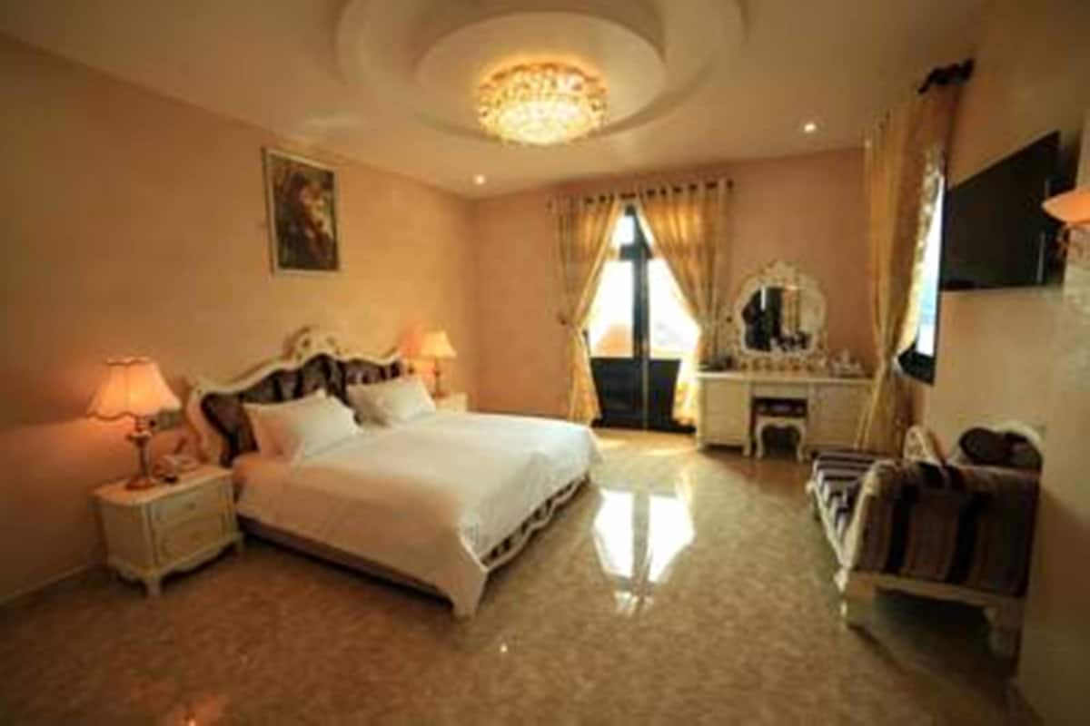 Deluxe Room | Minibar, in-room safe, WiFi (free)