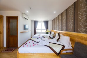 Minibar, escritorio, insonorización y wifi gratis 