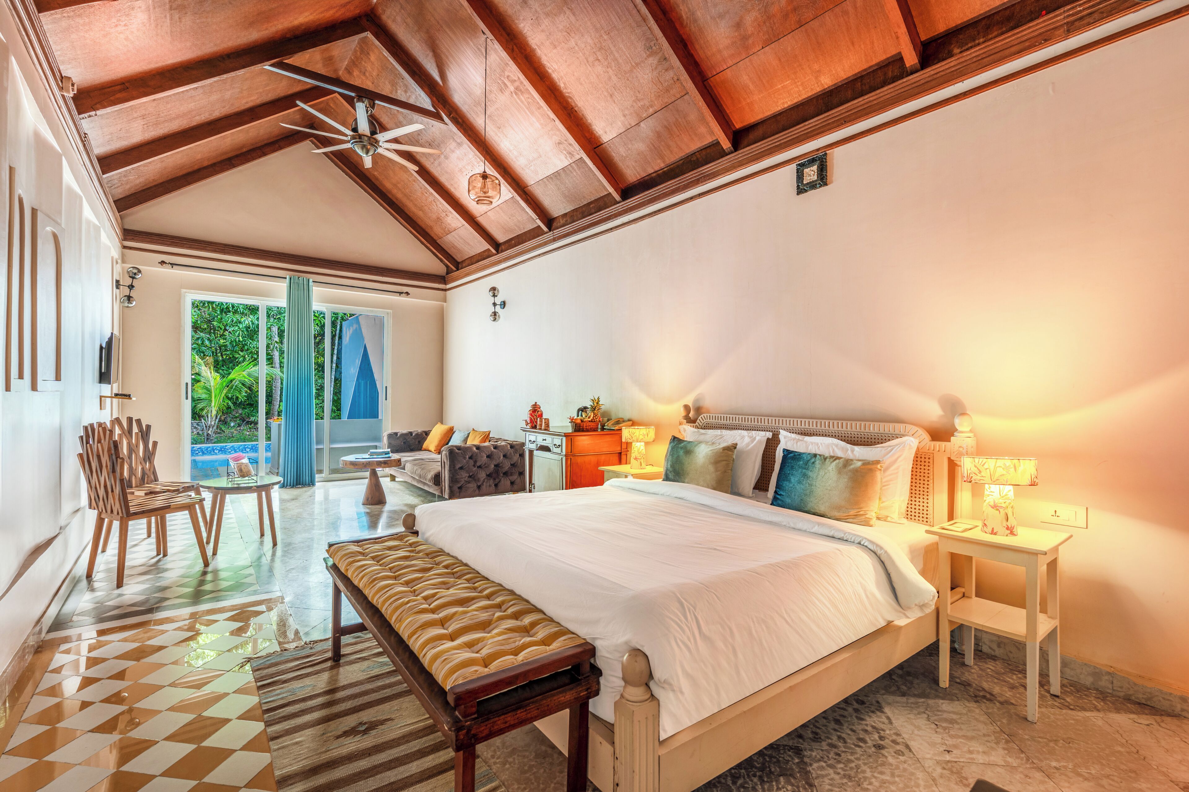 Pool Suite | Seprai katun Mesir, seprai premium, dan selimut bulu angsa