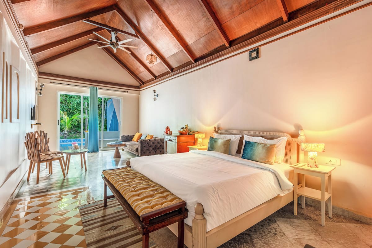 Pool Suite | Draps en coton égyptien, literie de qualité, couette en duvet