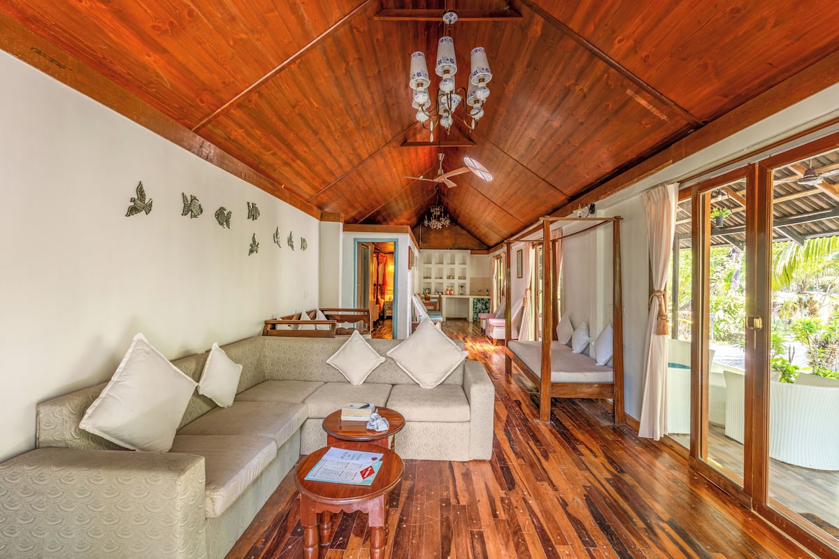 Royal Chalet with Plunge Pool | Living area