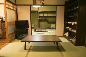 Interior - Guesthouse Tomari-ya Caters to Women (Tondabayashi)
