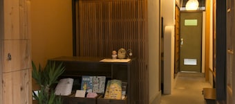 เกสท์เฮาส์โทมาริ-ยะ สำหรับผู้หญิง