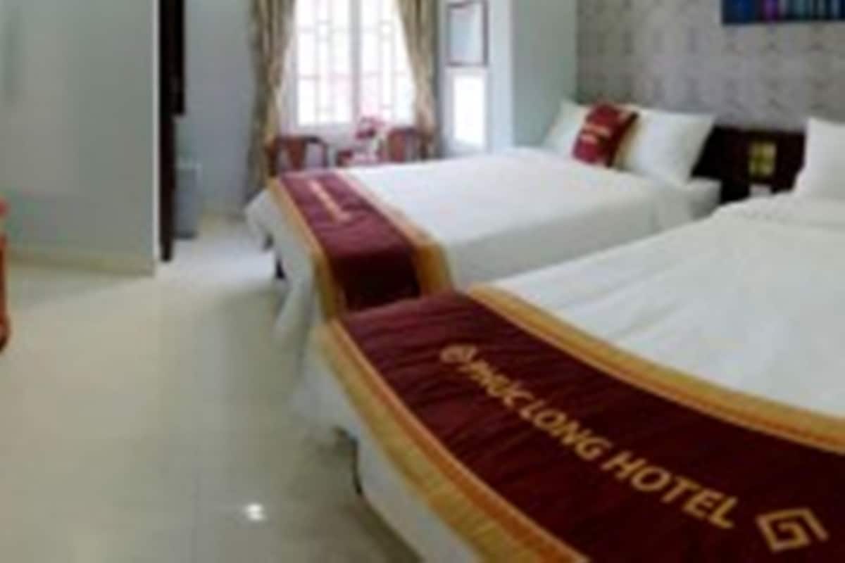 Twin Room | Minibar, free WiFi