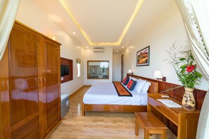 Deluxe Double Room, Lake View | Down comforters, minibar, desk, soundproofing - Lakeview Villa Homestay Hoi An (Da Nang)