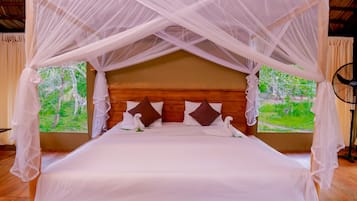 Tent, Non Smoking | 1 bilik tidur, peralatan tempat tidur premium, peti besi dalam bilik