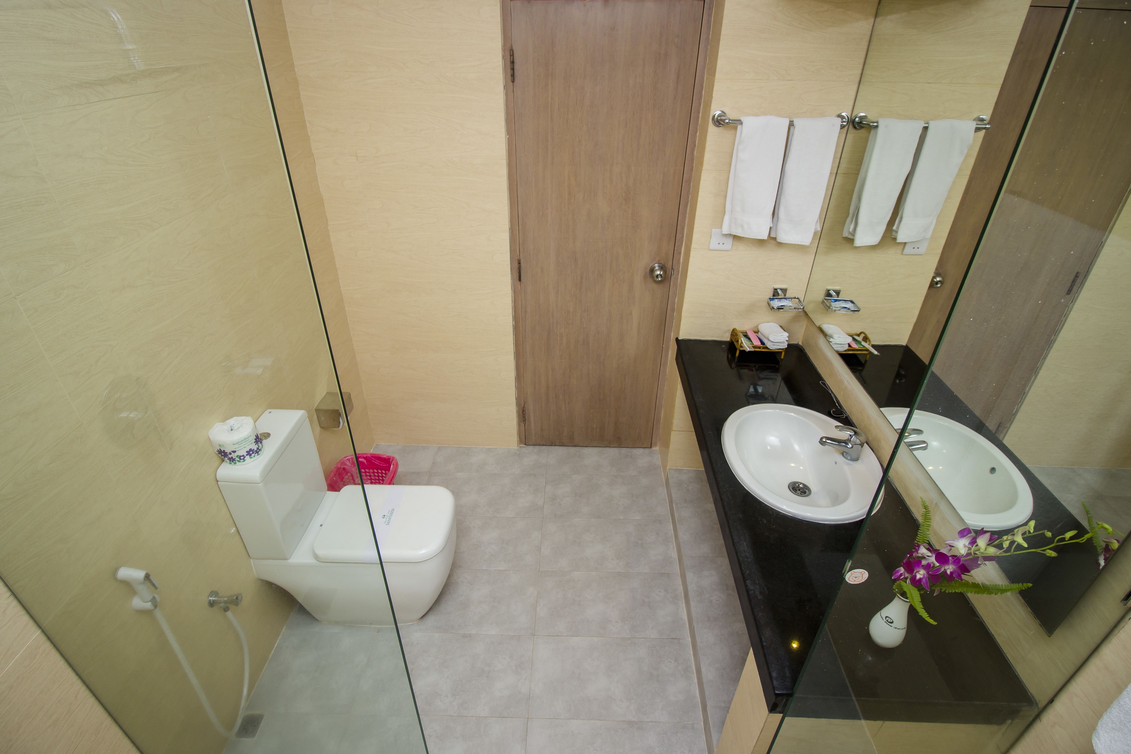 Photo - Asia Pacific Hotel