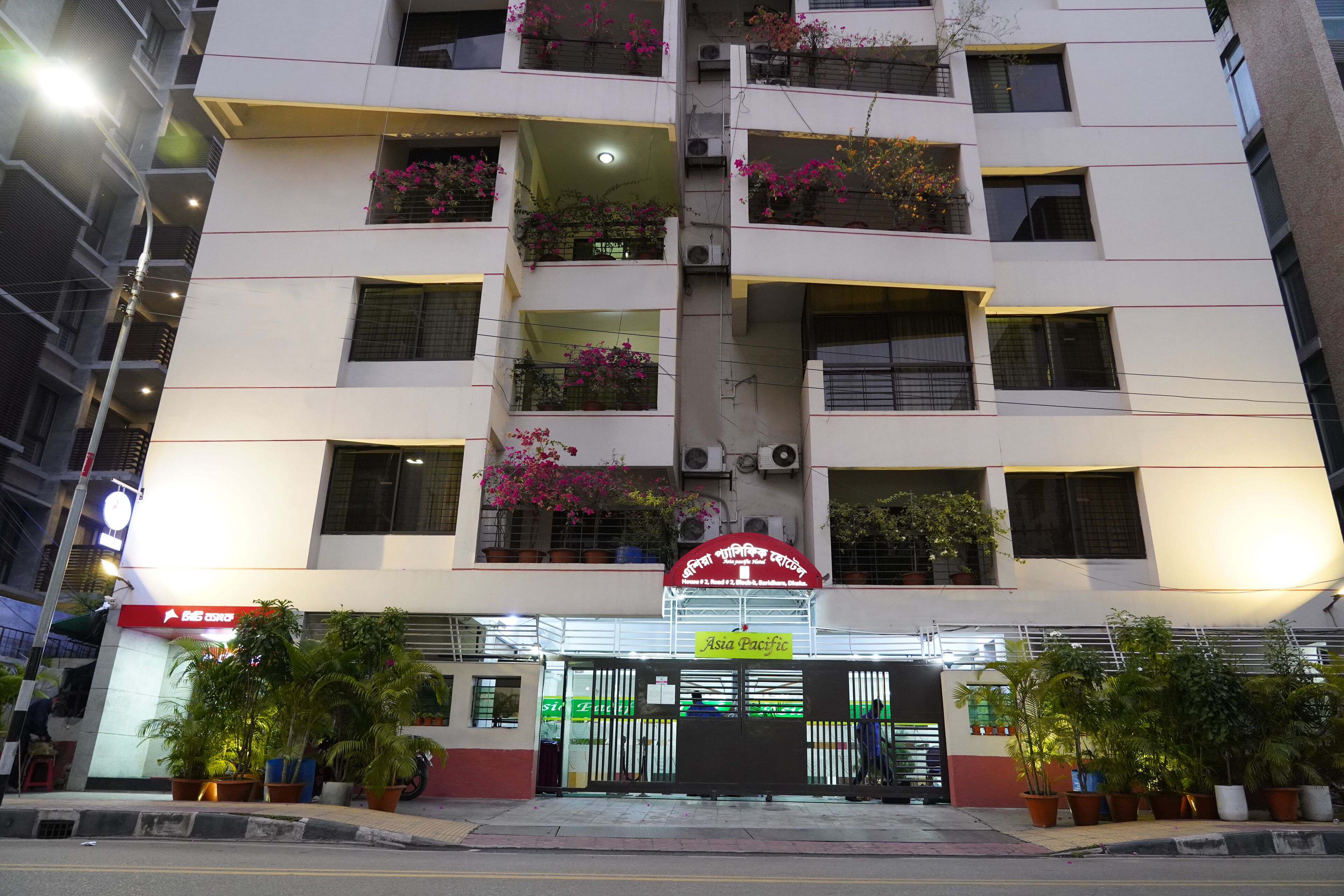 Photo - Asia Pacific Hotel