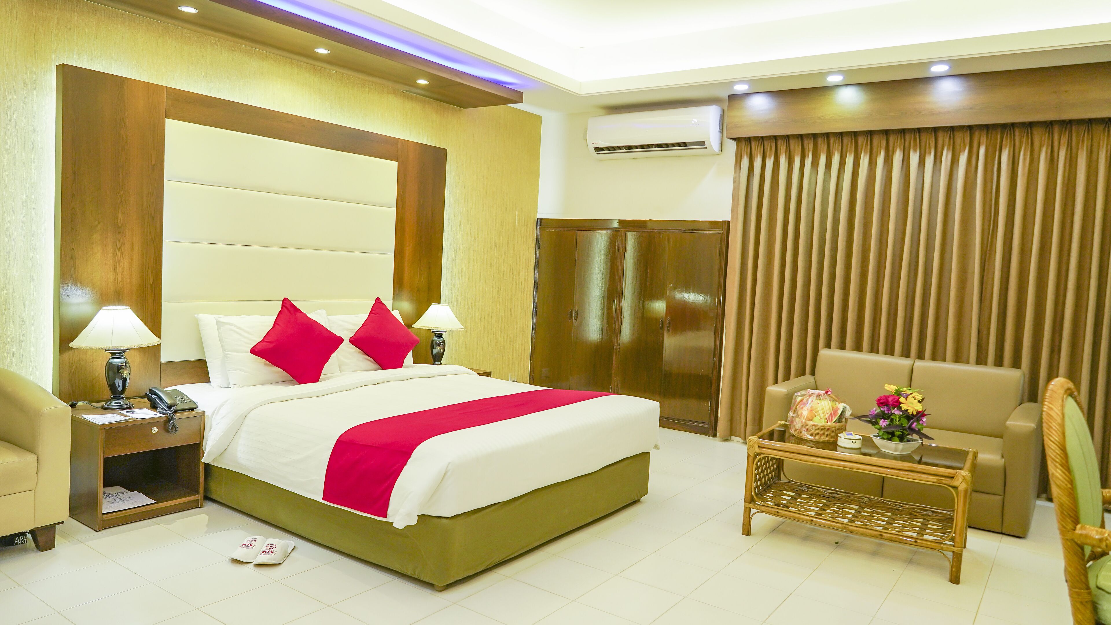 Photo - Asia Pacific Hotel