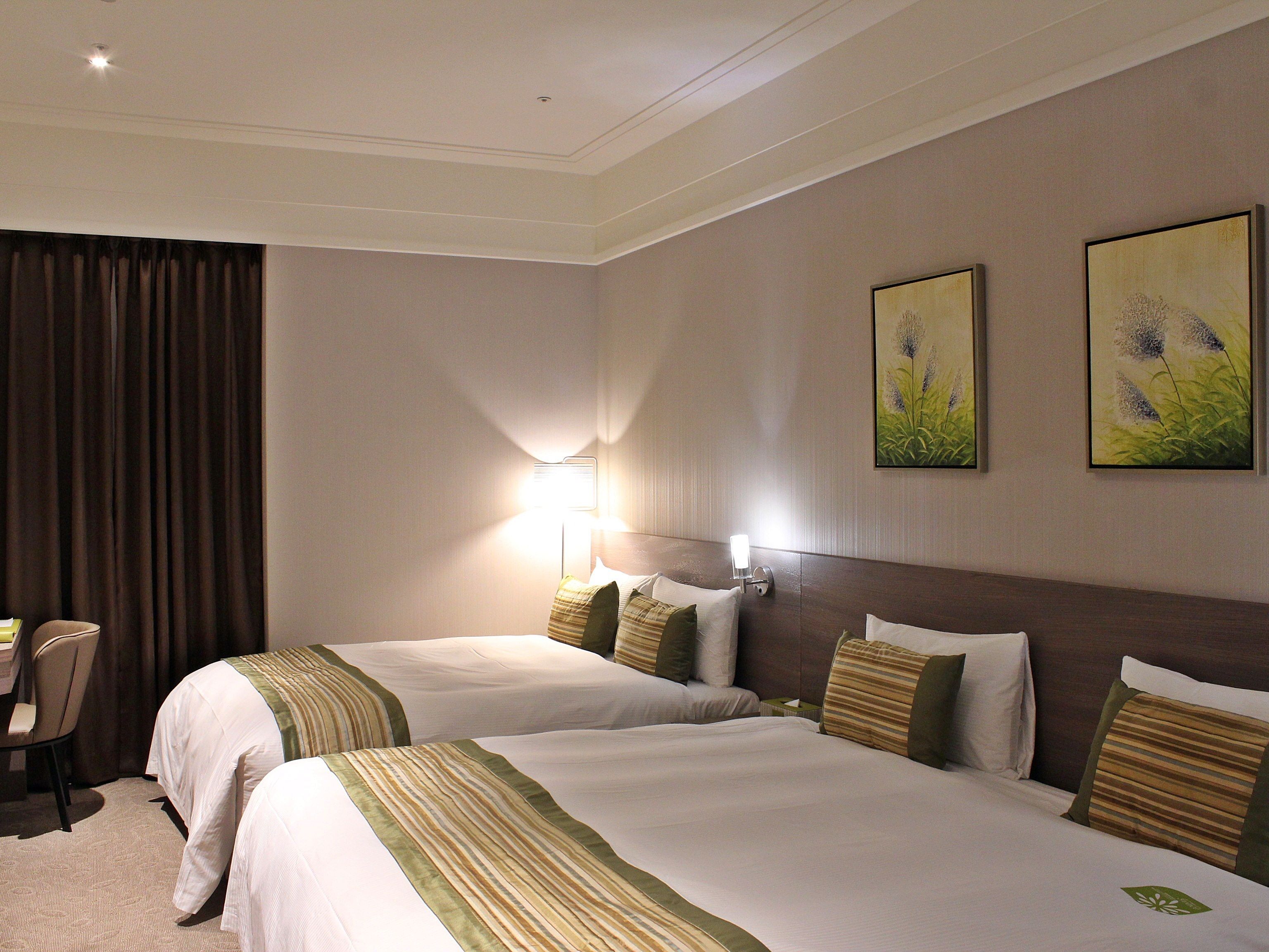 quadruple room, no windows | premium bedding, in-room safe, desk, laptop workspace