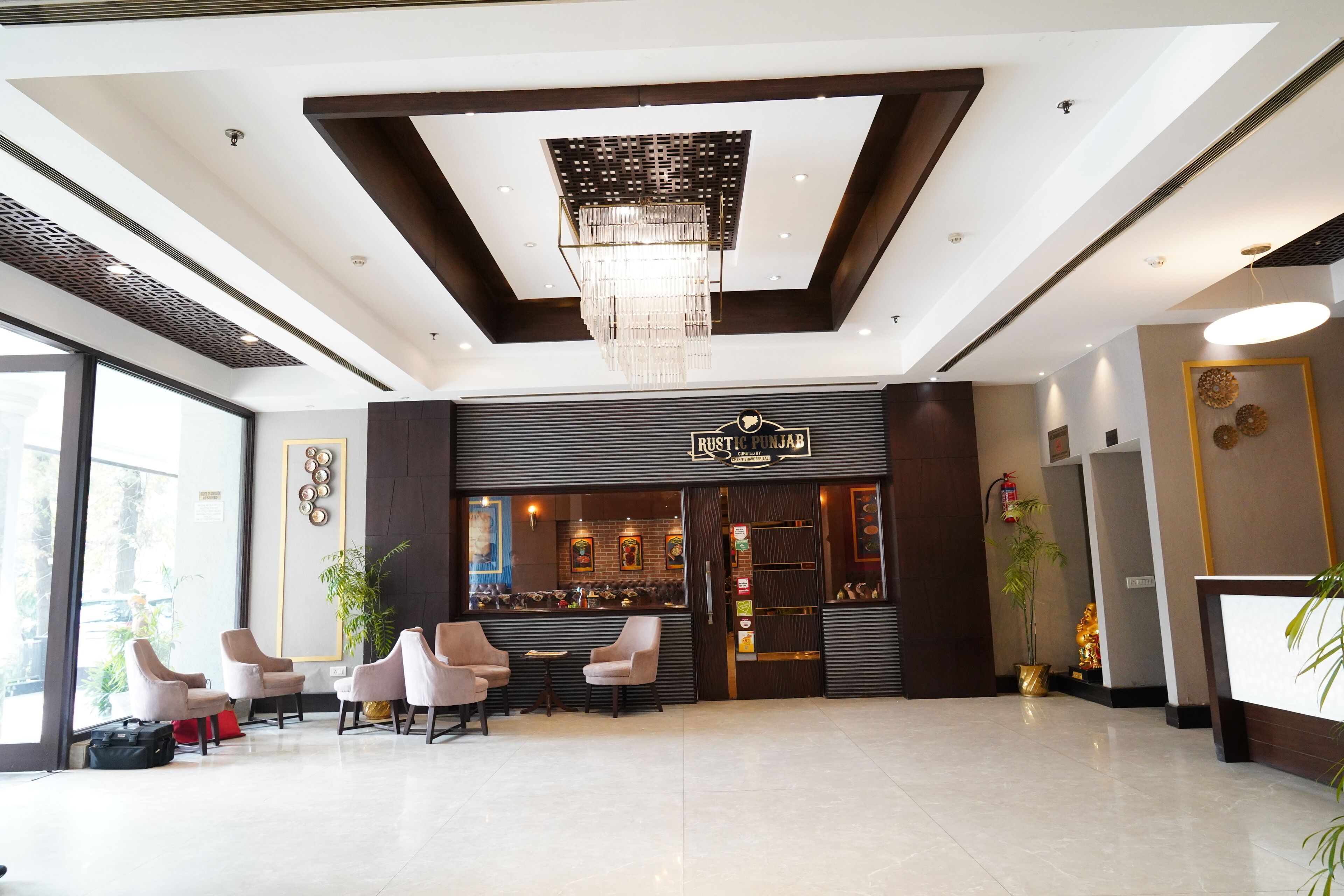 Quầy tiếp tân