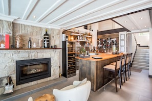 Wine bar