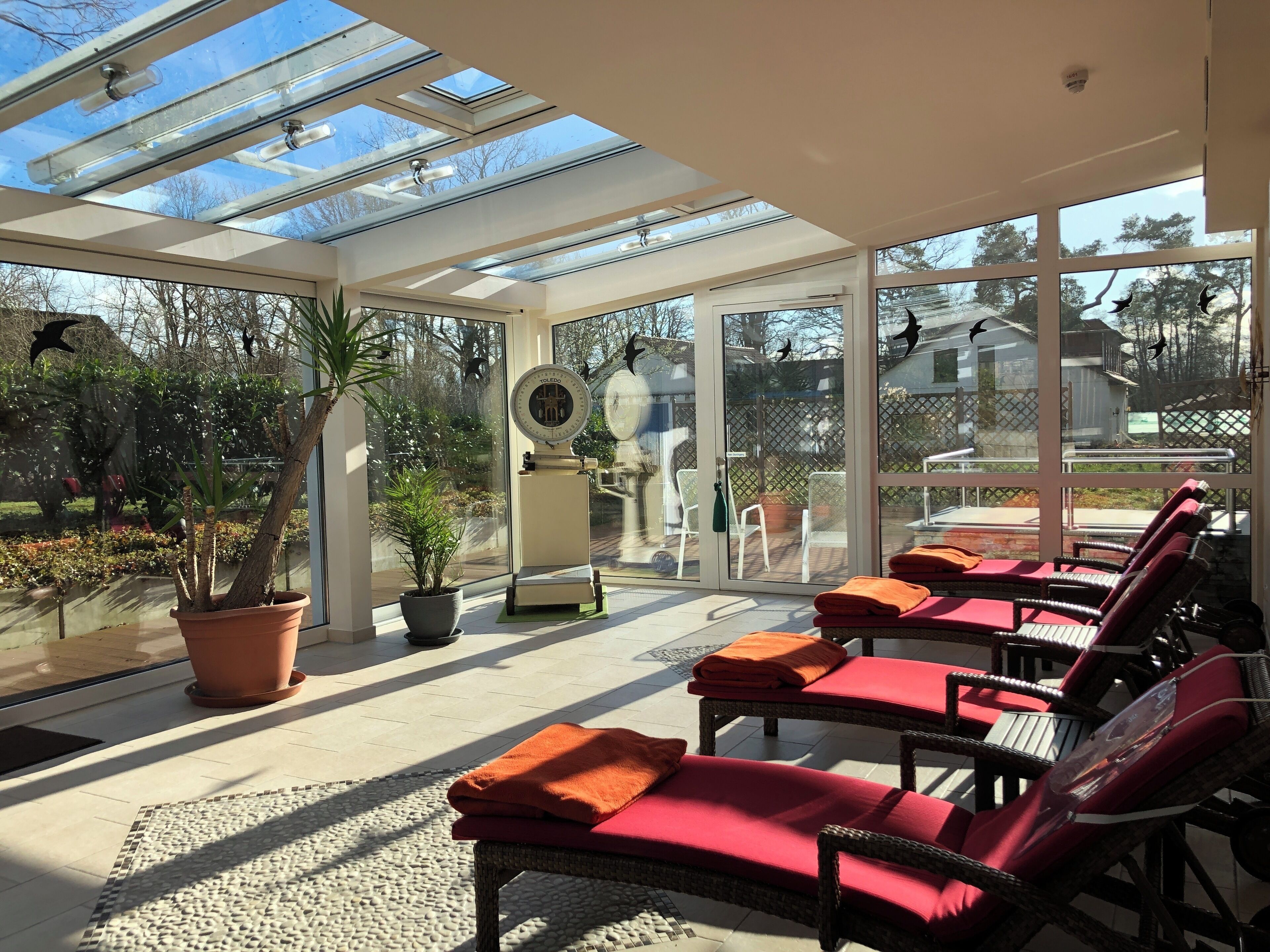 body treatments, hot stone massages, deep-tissue massages