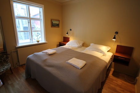 Double Room | Free WiFi, bed sheets