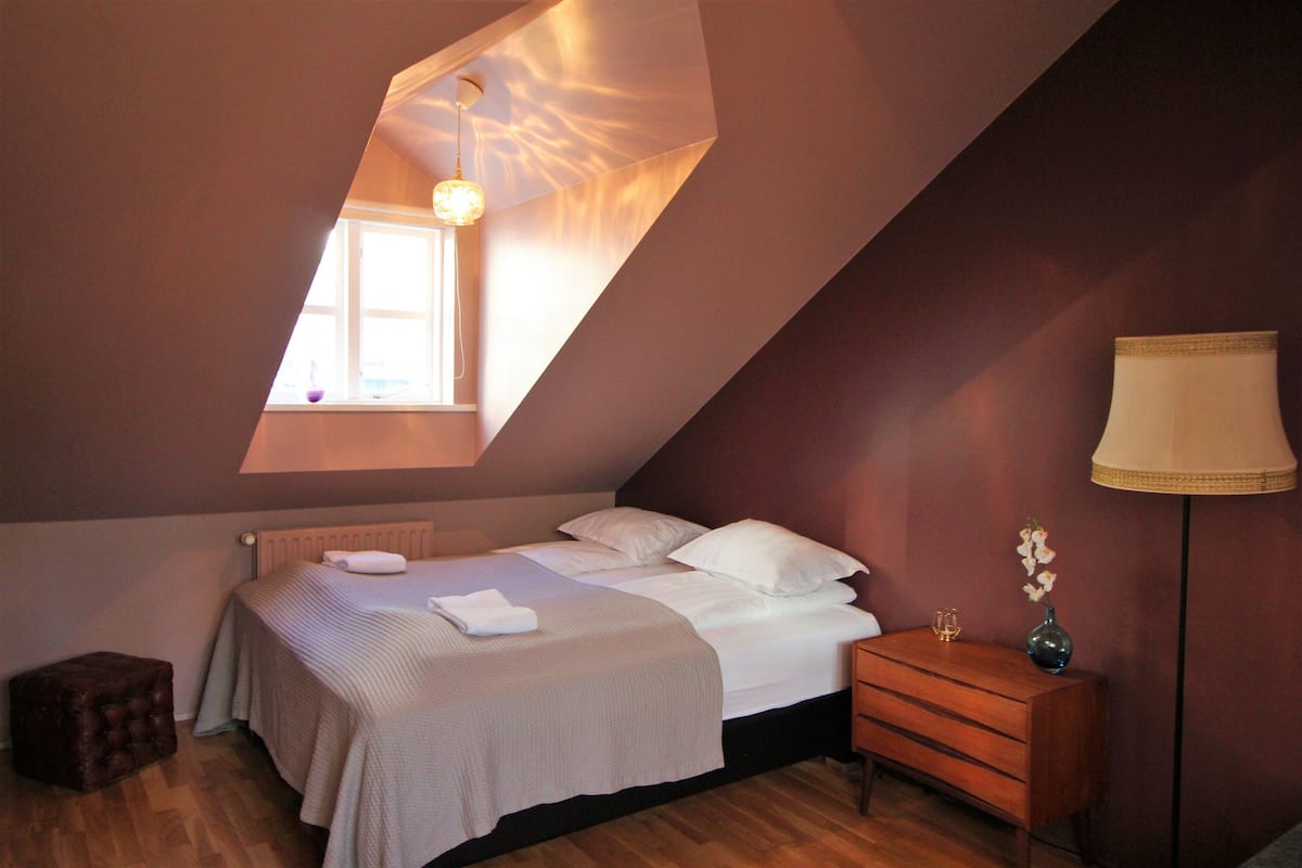 Quarto casal grand | 1 quarto, Wi-Fi de cortesia, roupa de cama