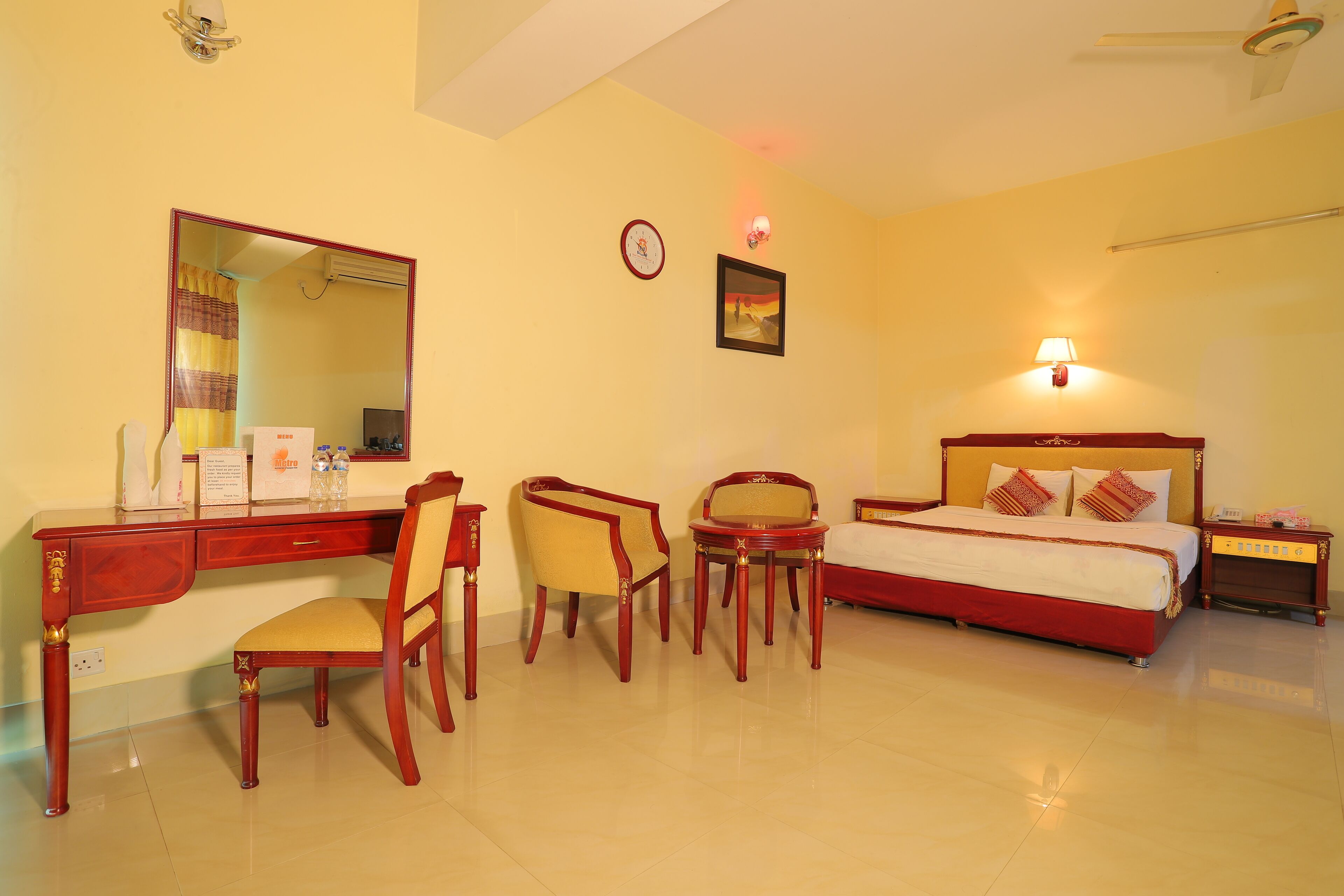 エグゼクティブ スイート シティビュー | ミニバー、セーフティボックス (室内)、デスク、ノートパソコン用作業スペース