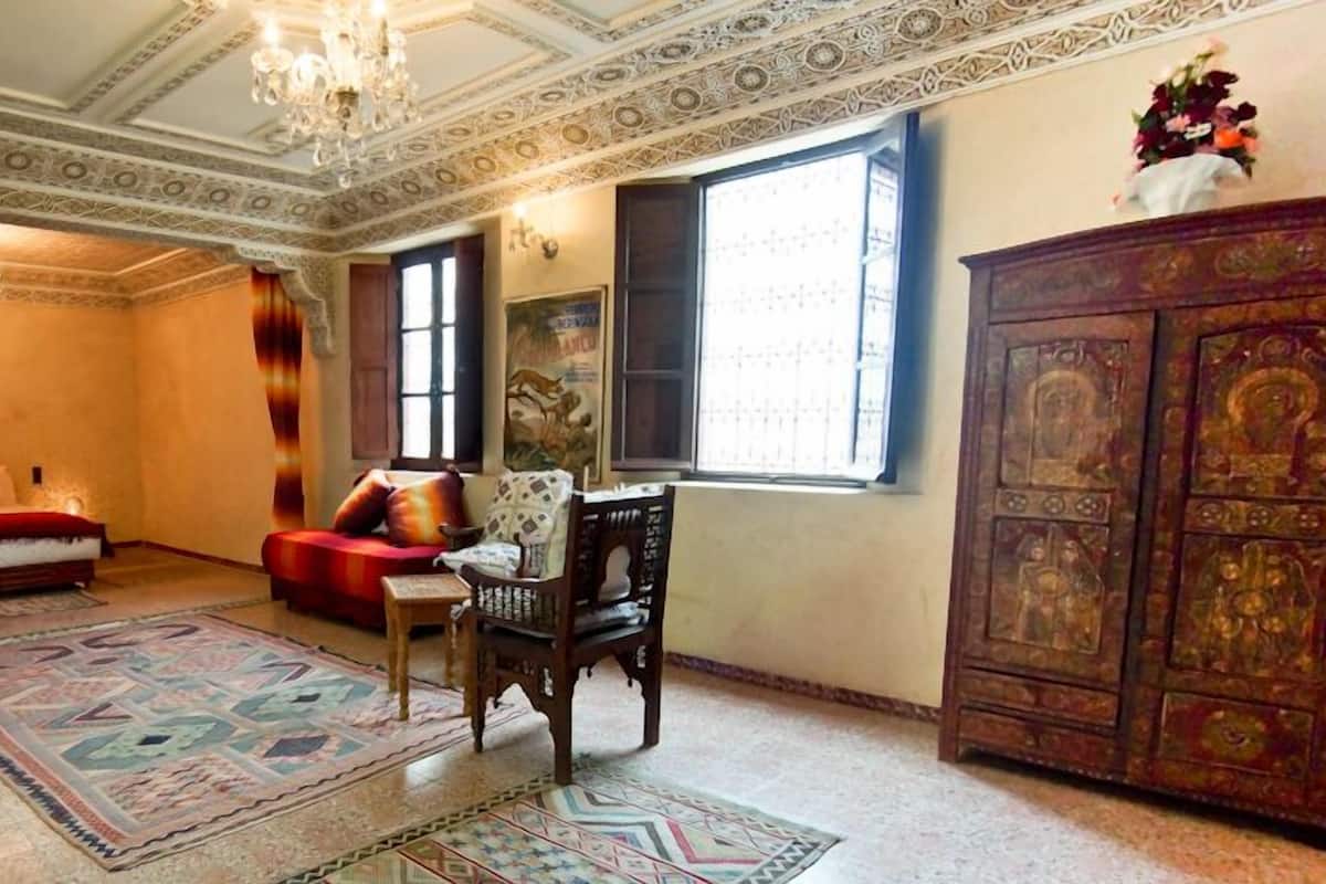 SuĂte panorĂąmica, 1 cama King, vista para a cidade | 1 quarto, roupas de cama premium, frigobar, cofres nos quartos