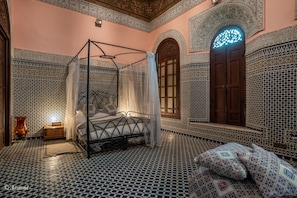SuĂte panorĂąmica, 2 camas de casal, vista para a cidade | 1 quarto, roupas de cama premium, frigobar, cofres nos quartos