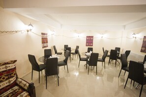 Restaurant - Log Inn Boutique Hotel (Tbilisi)