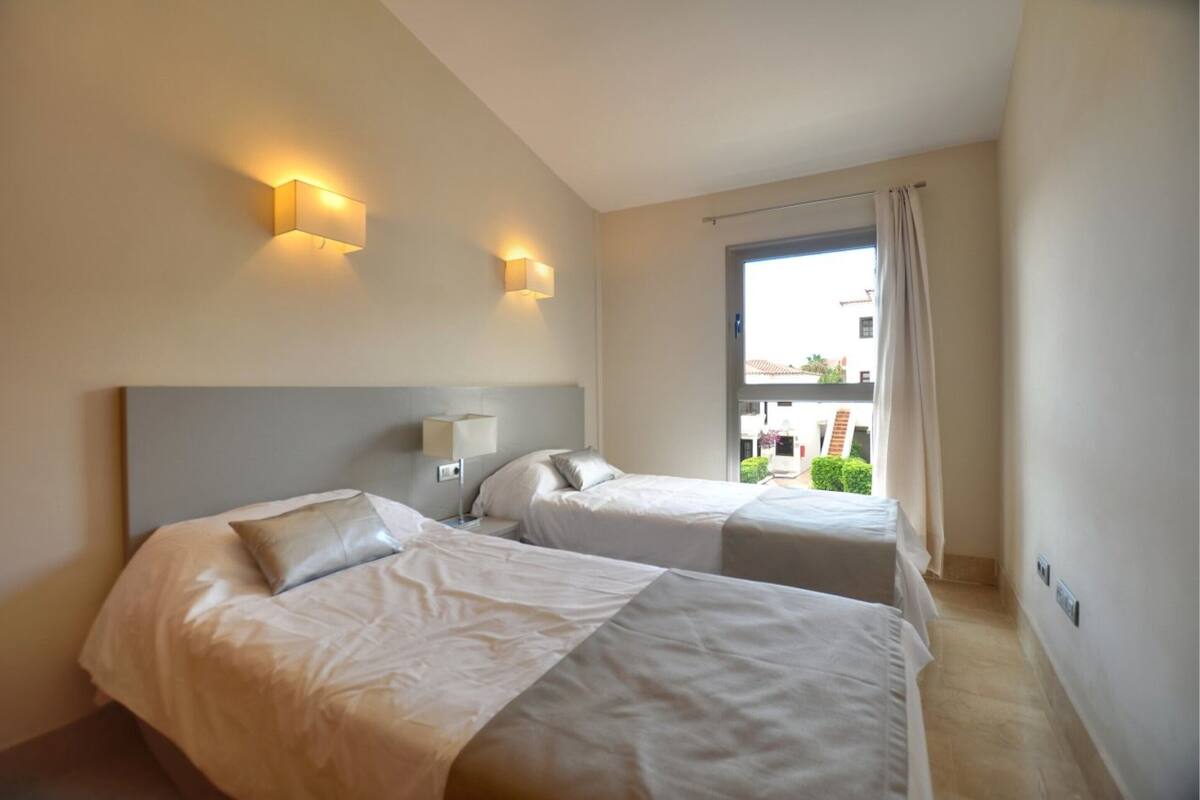 Blackout curtains, free cots/infant beds