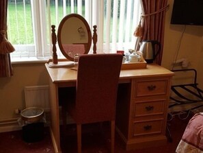 Superior eenpersoonskamer, en-suite badkamer (Room 10 )