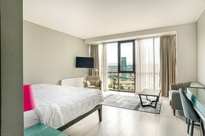 Superior Double Room | In-room safe, desk, soundproofing, iron/ironing board