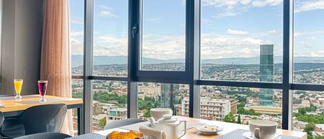 Frühstück, Mittagessen, Abendessen, internationale Küche