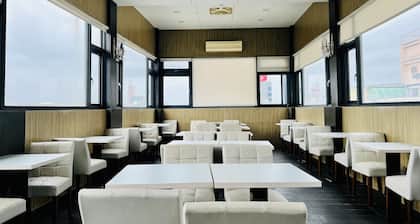Mucha Hotel