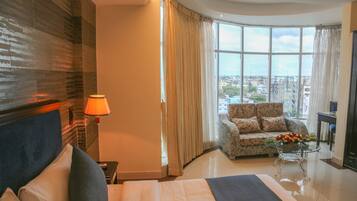 1 bedroom, in-room safe, desk, soundproofing