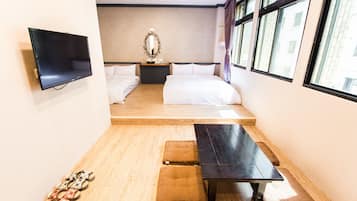 Classic Quadruple Room