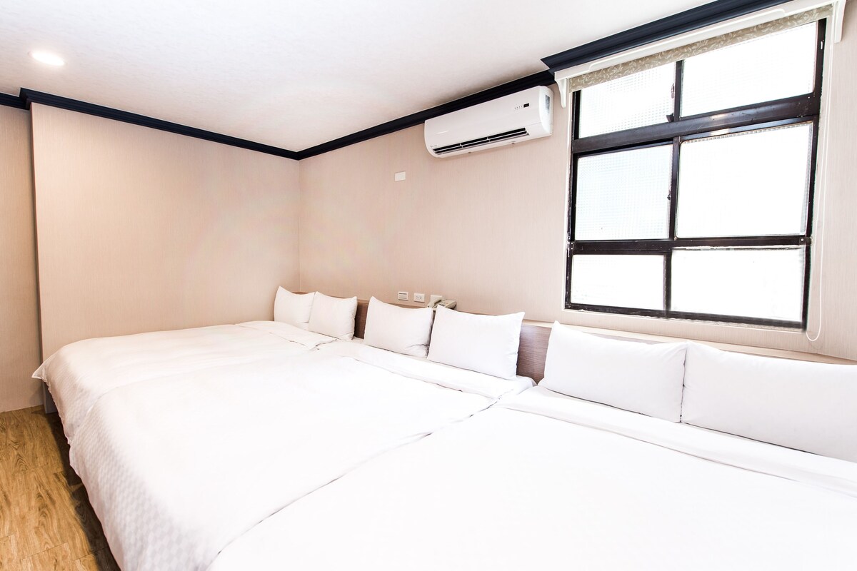 Family Room | Premium bedding, desk, free WiFi, bed sheets