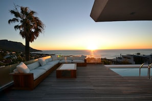 Outdoor pool - Scandinavian Mansion. 9 Bedroom palace. (Cape Town)