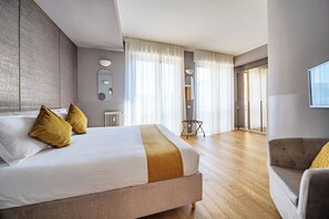 Luxury Apartment, 4 Bedrooms (Via delle Asole 2) | 2 bedrooms, premium bedding, down duvets, iron/ironing board