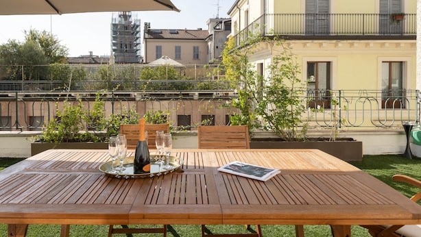Exclusive Apartment, 2 Bedrooms, City View (Via Santa Maria Valle 1) | Terrasse/patio