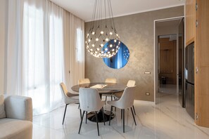 Luxury Apartment, 3 Bedrooms (via Falcone 5) | Dining room