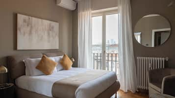 Royal Apartment, 3 Bedrooms, City View (Via Santa Maria Valle 7) | Hochwertige Bettwaren, Daunenbettdecken, Bügeleisen/Bügelbrett