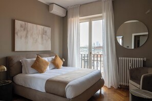 Royal Apartment, 3 Bedrooms, City View (Via Santa Maria Valle 7) | Premium bedding, down comforters, iron/ironing board - Heart Milan Apartments - San Sepolcro Duomo (Milan)