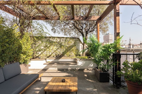 Royal Apartment, 3 Bedrooms, City View (Via Santa Maria Valle 7) | Terrace/patio