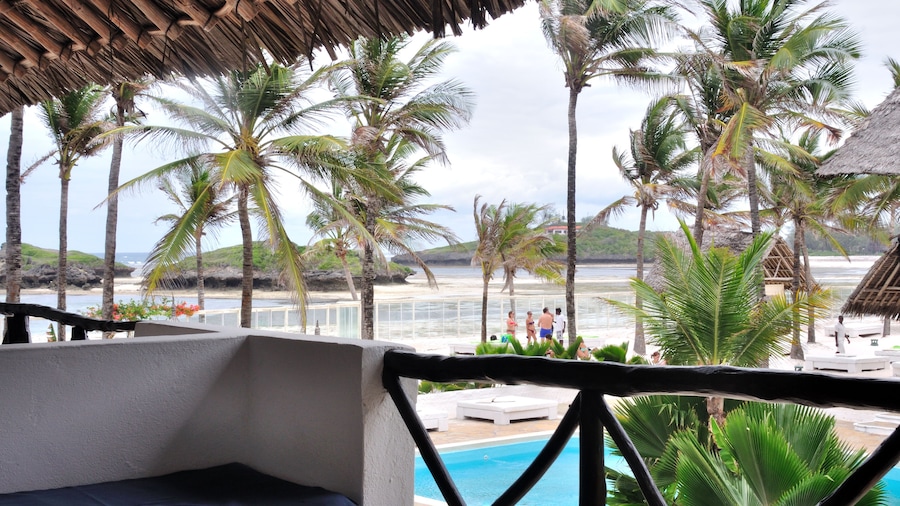 Barracuda Inn Resort