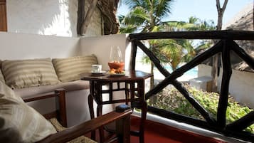 Standard Triple Room, Garden View | Balcony