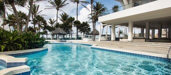 Barracuda Inn Resort