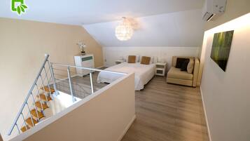 Luxury Apartment, 2 Bedrooms, Hot Tub (Earth Room) | Premium bedding, in-room safe, individually decorated, laptop workspace