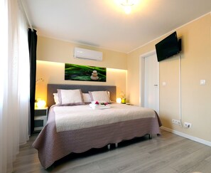 Luxury-Apartment, 2 Schlafzimmer, Whirlpool (Earth Room) | Ausblick vom Zimmer