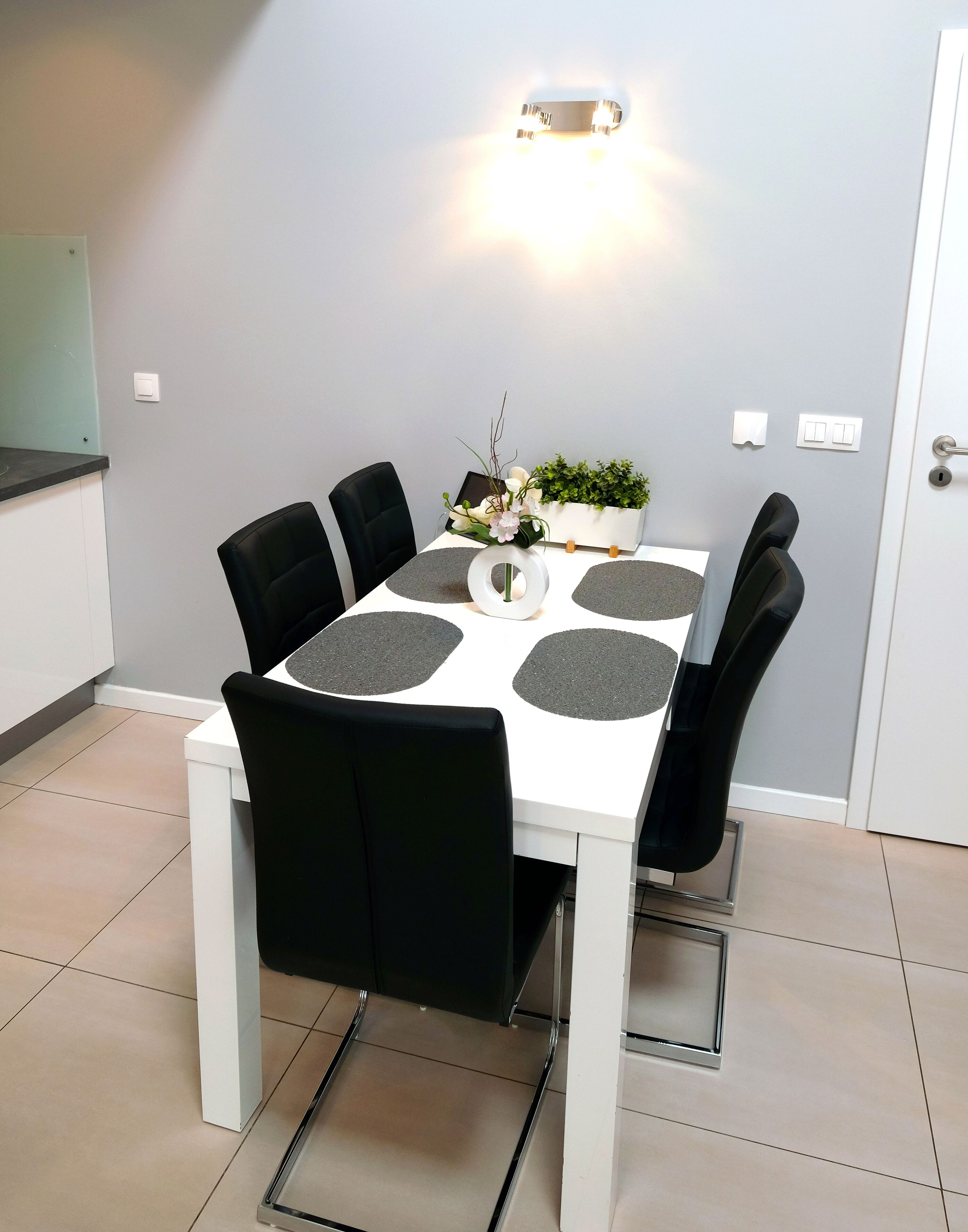 luxury apartment, 2 bedrooms, hot tub (wind room) | private kitchen | full-sized fridge, microwave, stovetop, dishwasher