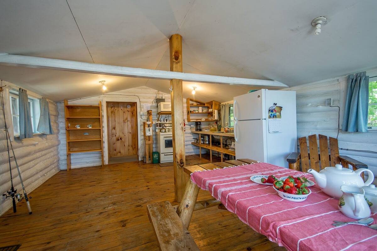 Cottage, 3 Bedrooms | Living area